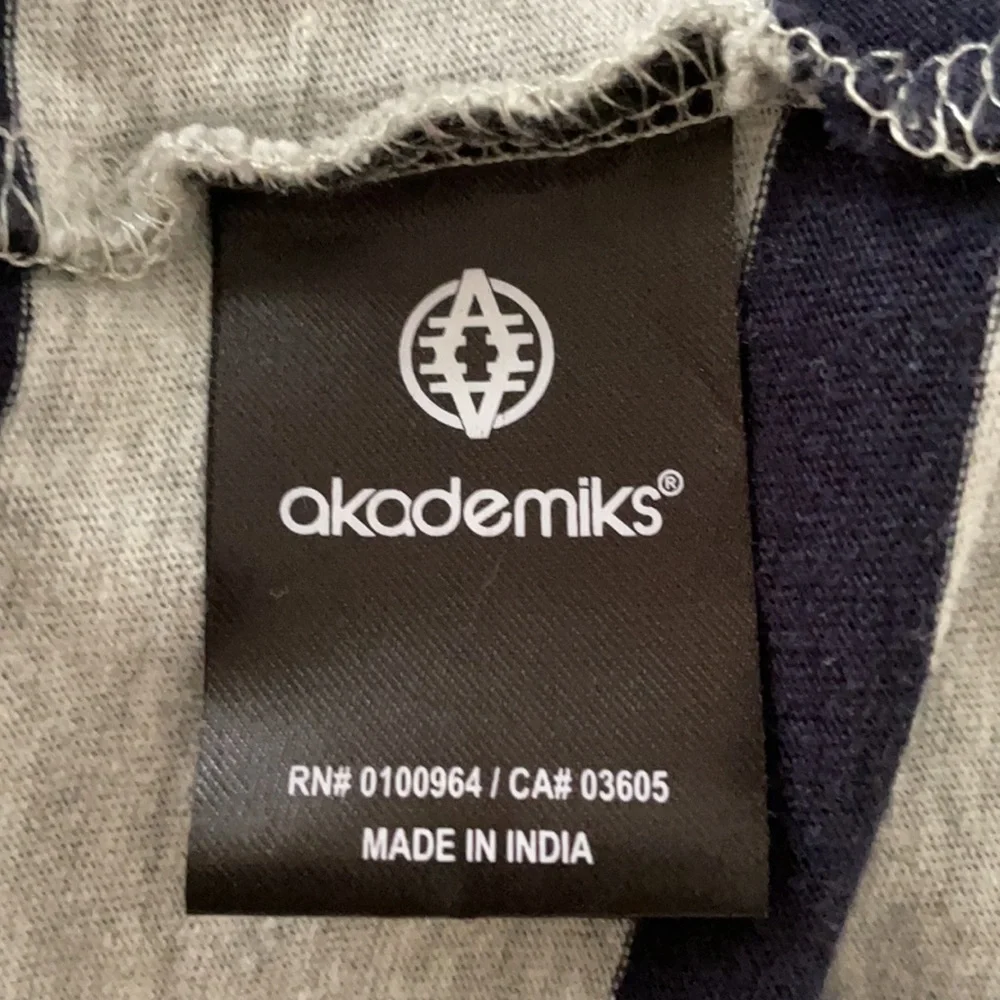 Akademiks Men’s Short Sleeve Striped Shirt Size 2XL - Picture 5 of 6
